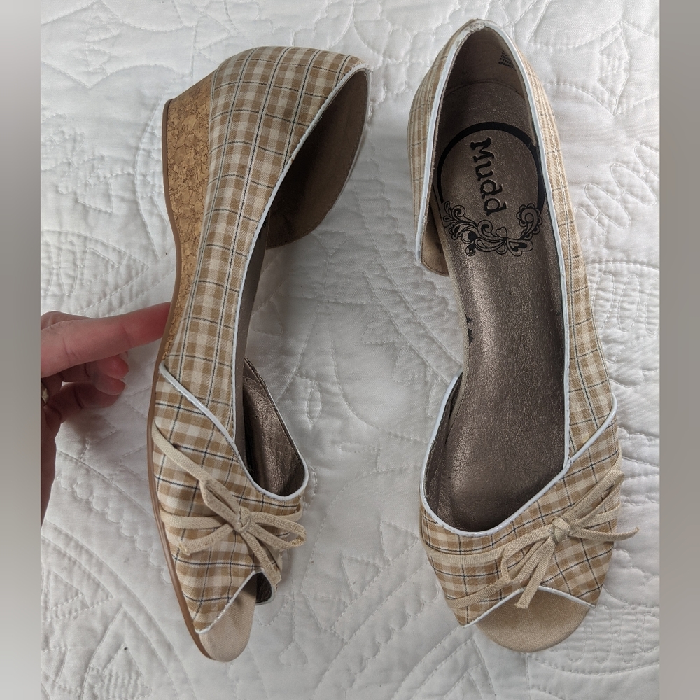Mudd | Stacy | Cream & Tan Plaid Peep Toe Mini Wedges | Women's Size 9